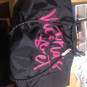 VS Tote